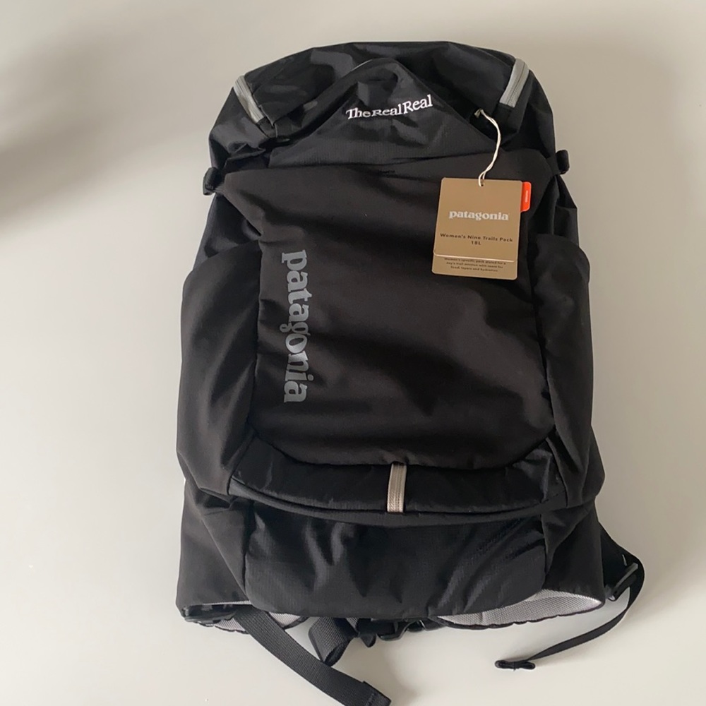 Patagonia women’s nine trails pack 18l
